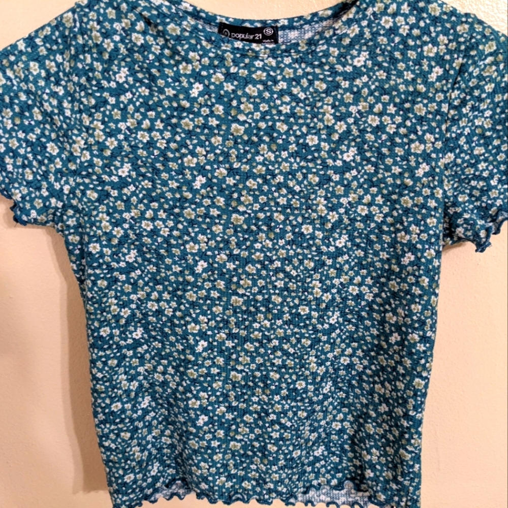 Floral Tee with Ruffle Bottom and Sleeve
